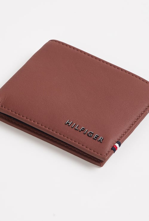 TOMMY HILFIGER Men Textured Leather Wallet