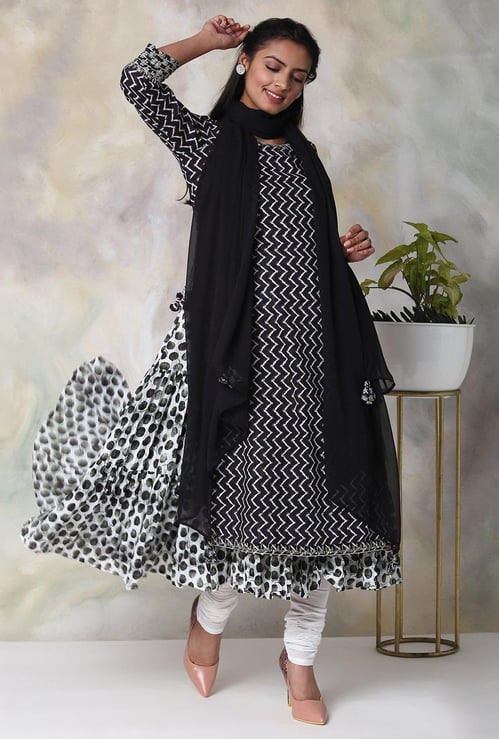 BIBA Women Printed Kurtas with Solid Dupatta