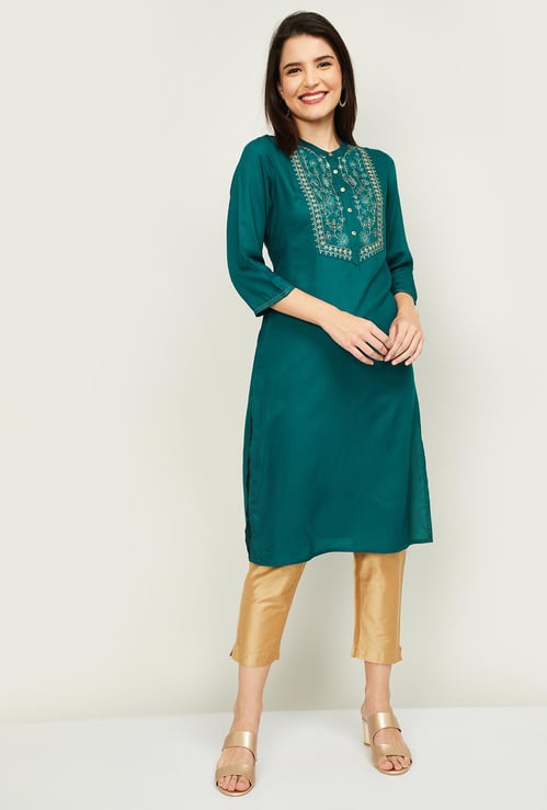 MELANGE Women Embroidered Straight Kurta
