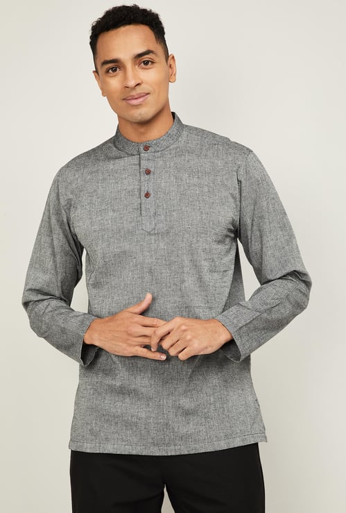 MELANGE Men Solid Short Kurta