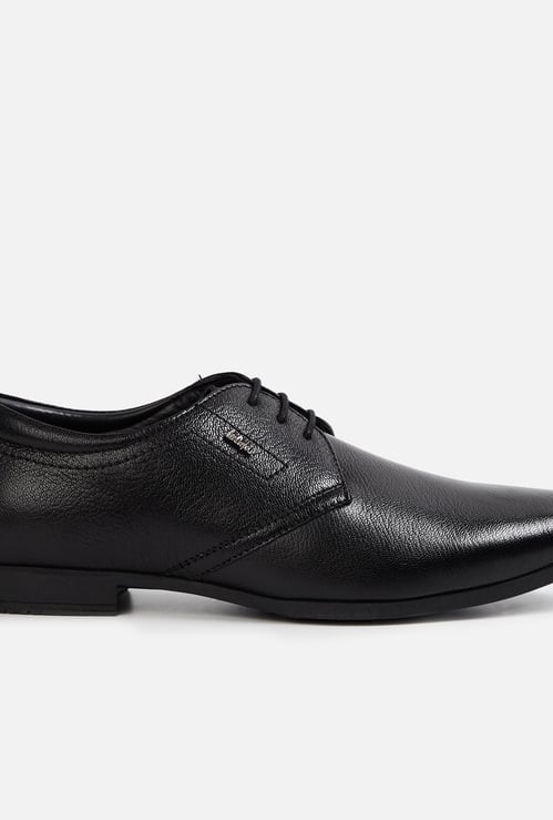 LEE COOPER Men Textured Formal Shoes