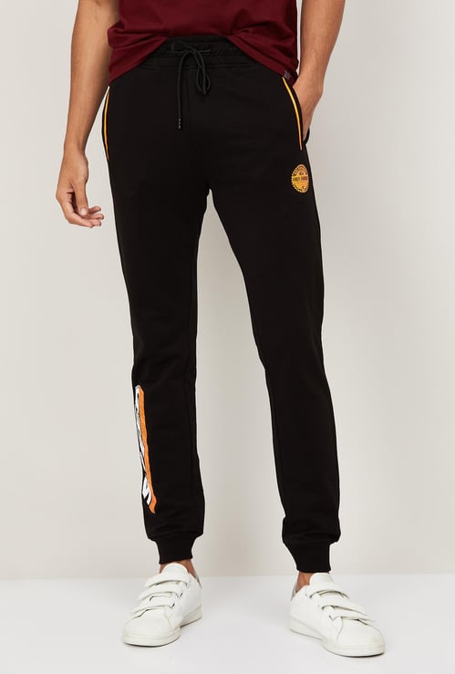 STATUS QUO Men Printed Regular Fit Joggers
