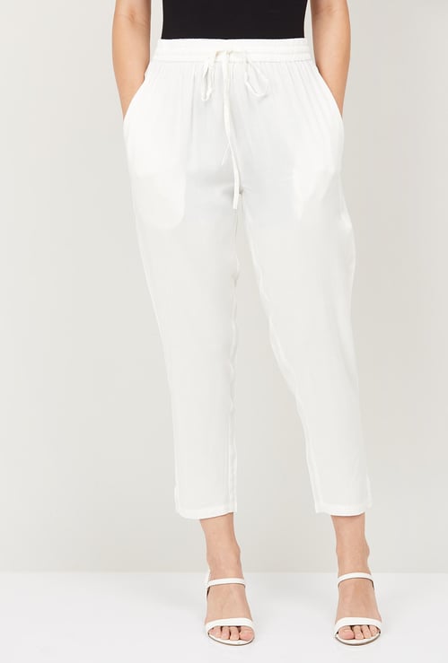 AMUKTI Women Solid Ethnic Straight Pants
