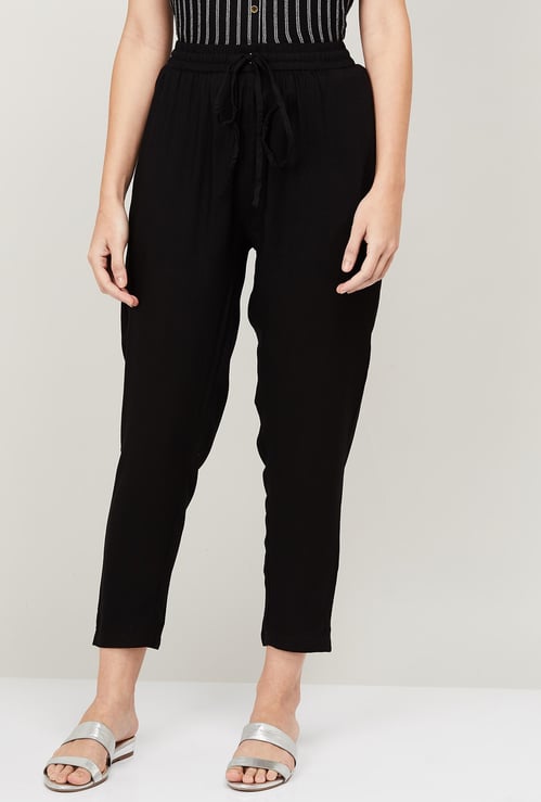 AMKUTI Women Solid Ethnic Straight Pants