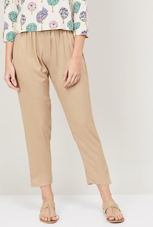 AMUKTI Women Solid Casual Straight Pants