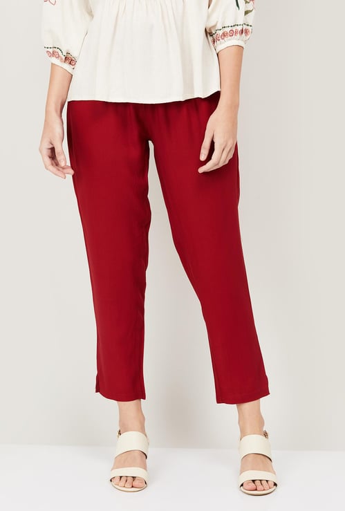 AMUKTI Women Solid Ethnic Straight Pants