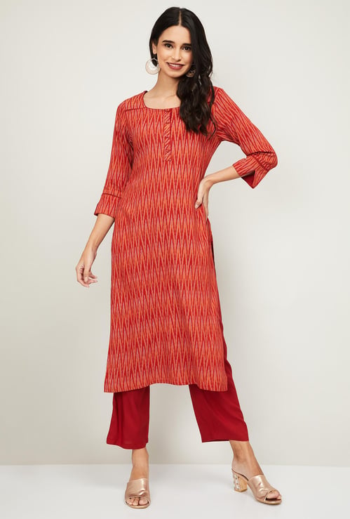IMARA Women Printed Straight Kurta with Solid Trousers