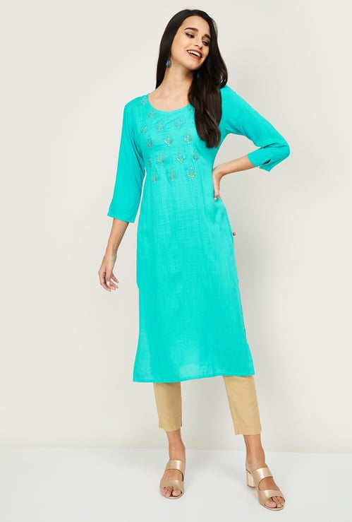 SPAN Women Embellished Three Quarter Sleeves Kurta