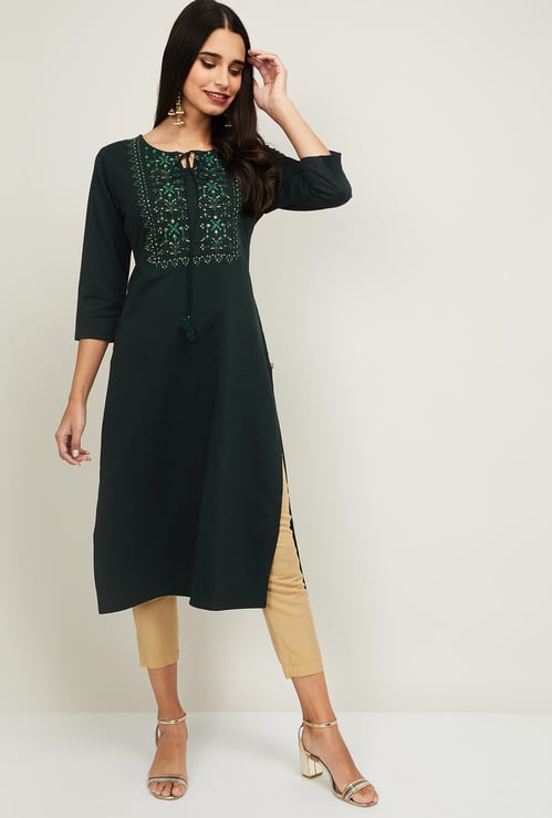 SPAN Women Solid Round Neck Straight Kurta