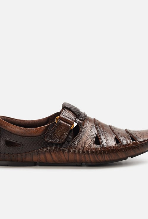 BUCKAROO Men Textured Leather Loafers