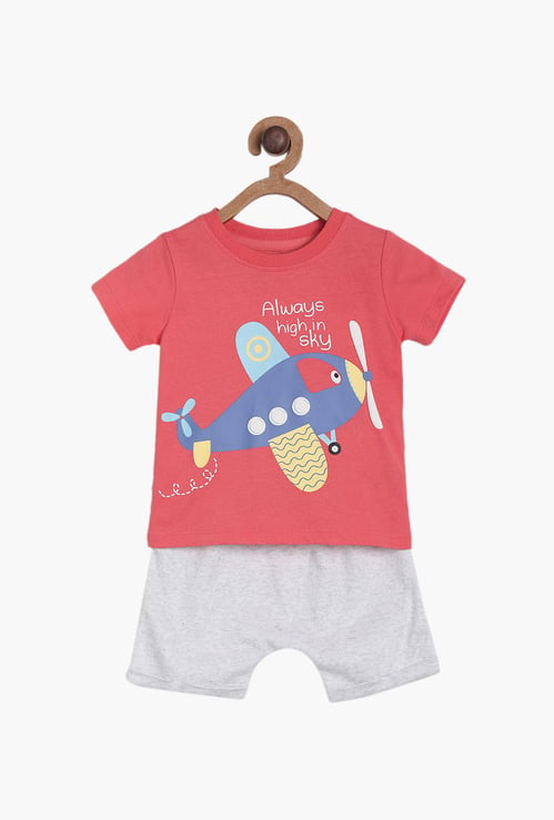FS MINI KLUB Boys Printed T-shirt With Solid Shorts