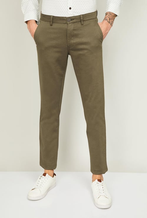 VH SPORTS Men Solid Slim Tapered Casual Trousers