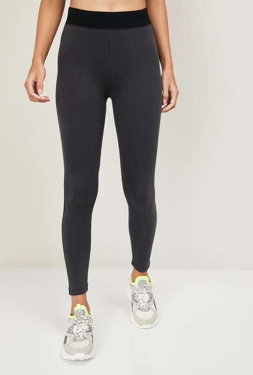 DE MOZA Women Mesh Detailed Tights