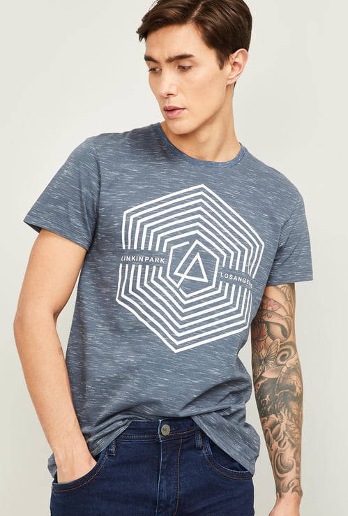 FREE AUTHORITY Men Graphic Print Slim Fit Crew Neck T-shirt