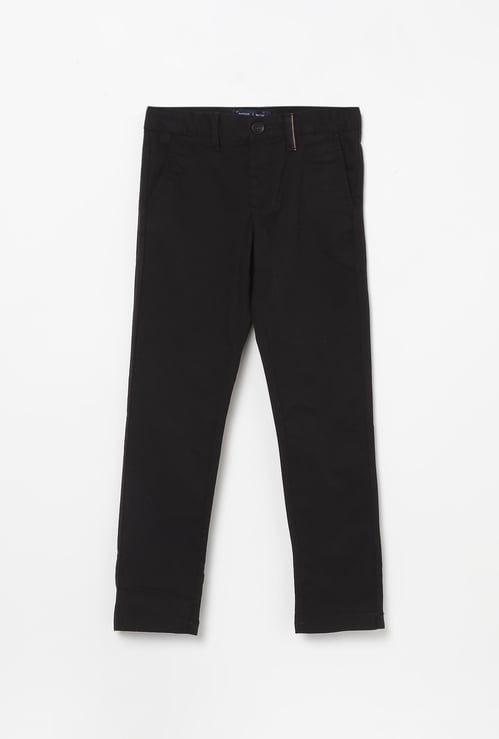 INDIAN TERRAIN Boys Solid Regular Fit Trousers