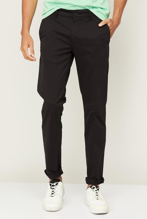 FAME FOREVER Men Solid Slim Tapered Fit Trousers