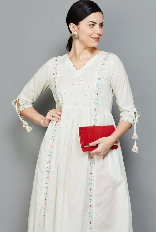 Buy Indian Ethnic Wear for Women Online in India | Lifestyle Stores