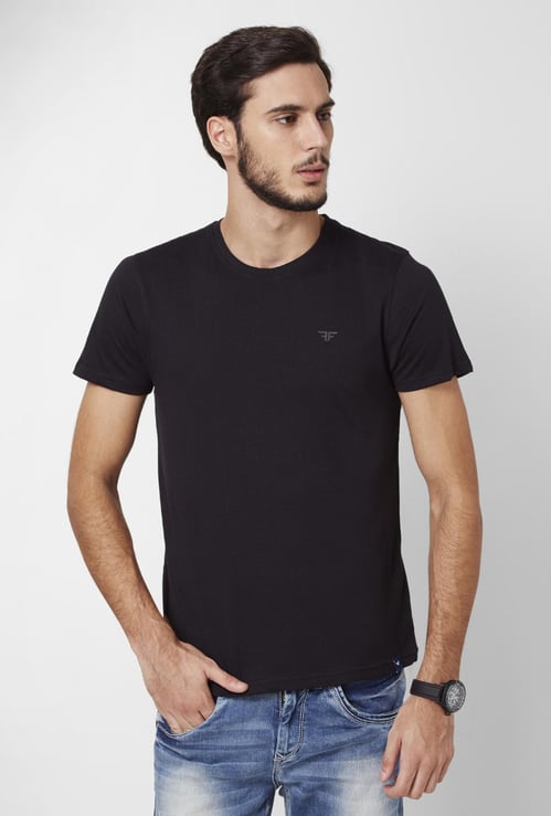 FAME FOREVER Solid Crew-Neck Regular Fit T-shirt