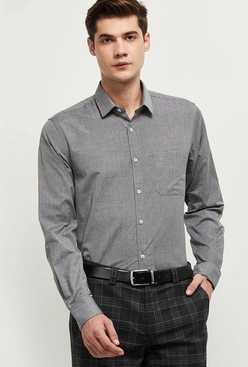 Men Textured Slim Fit Formal Shirt 