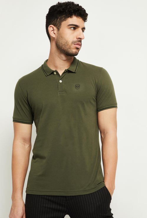 Men Solid Slim Fit Polo