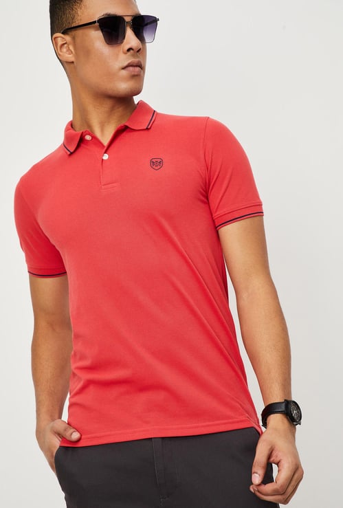 Men Solid Slim Fit Polo