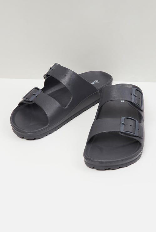 Men Solid Sliders