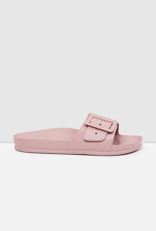 Women Solid Buckle Detailed Sliders