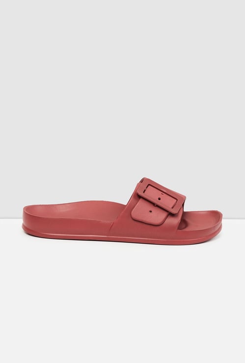Women Solid Buckle Detailed Sliders