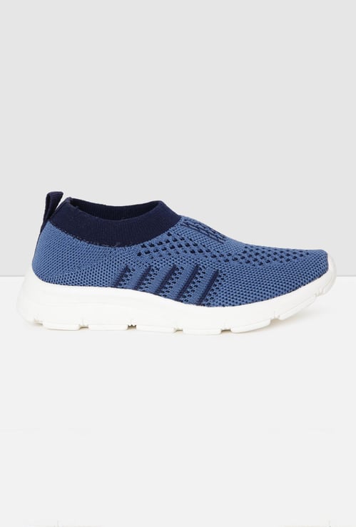 Boys Textured Slip-On Sports Shoes