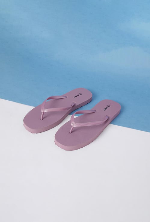 Women Solid Flip Flops
