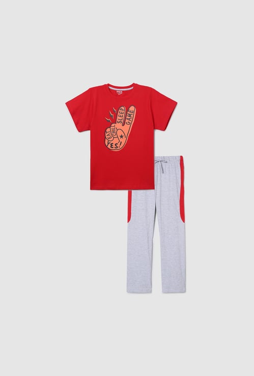 Boys Printed Round Neck T-shirt with Pyjamas