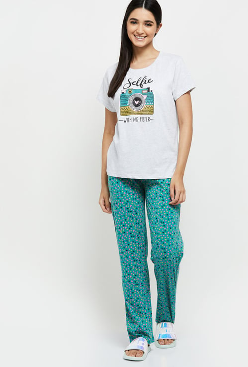 Women Printed Round Neck T-shirt with Elasticated Pyjamas 