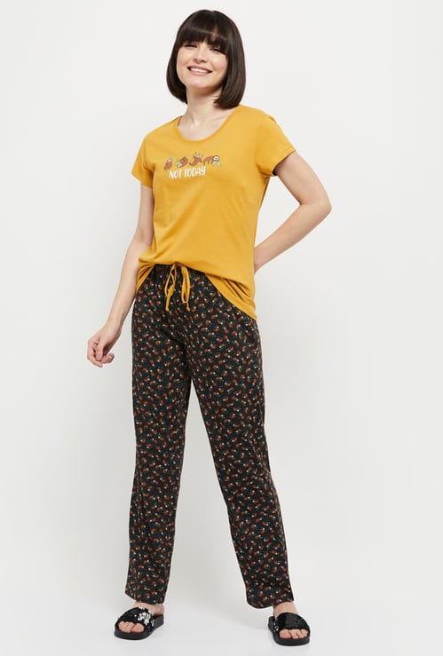 Women Printed T-shirt With Drawstring Waist Pyjamas