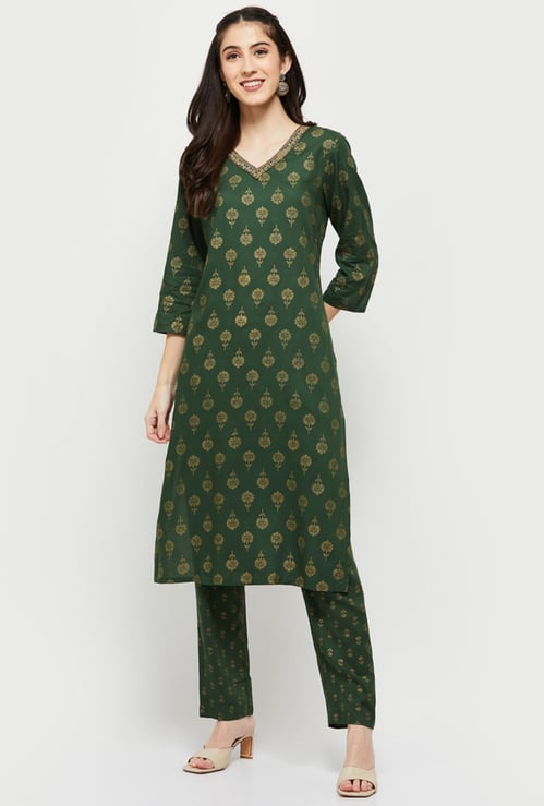 Women Printed Straight Kurta with Elasticated Pants