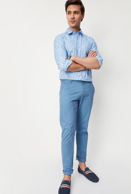 Men Solid Slim Fit Stretch Chinos