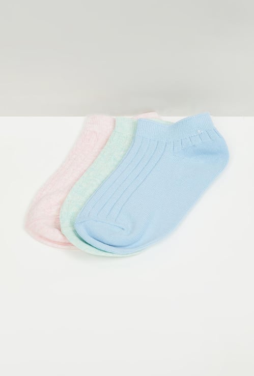 Girls Textured Ankle-Length Socks - Pack of 3