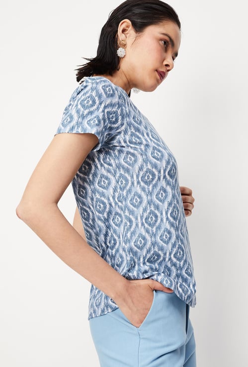 Women Ikat Printed T-shirt