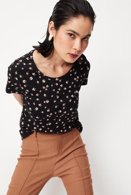 Women All-Over Printed T-shirt