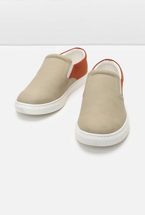 Men Colourblock Slip-On Casual Shoes