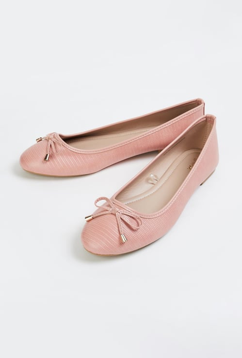 Women Textured Bow-Detailed Ballerinas