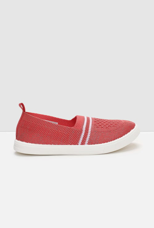 Girls Striped Knit Slip-On Sports Shoes