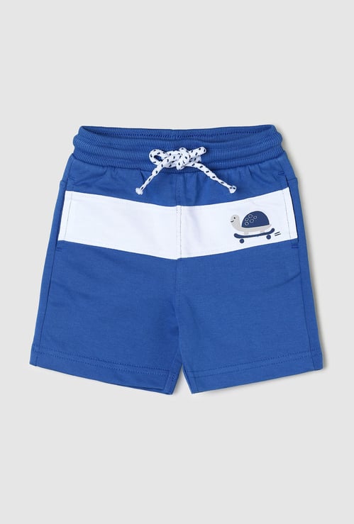 Boys Colourblocked Drawstring Regular Shorts