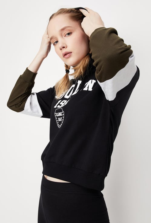 Women Hooded Graphic Sweatshirt