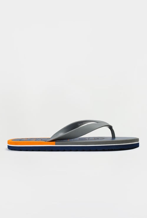 Men Colorblocked V-Strap Slippers