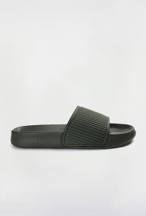 Men Textured Open-Toe Sliders