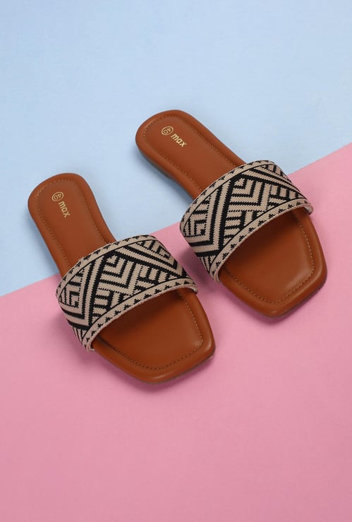 Women Woven Strap Flat Sandals