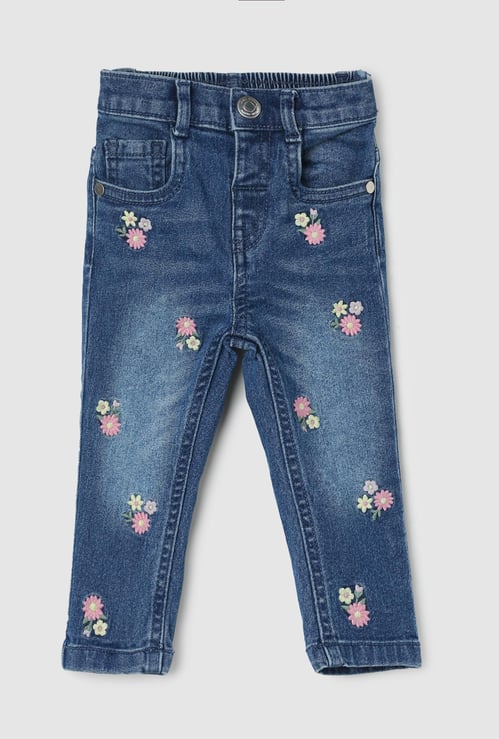 Girls Embroidered Slim Fit Jeans