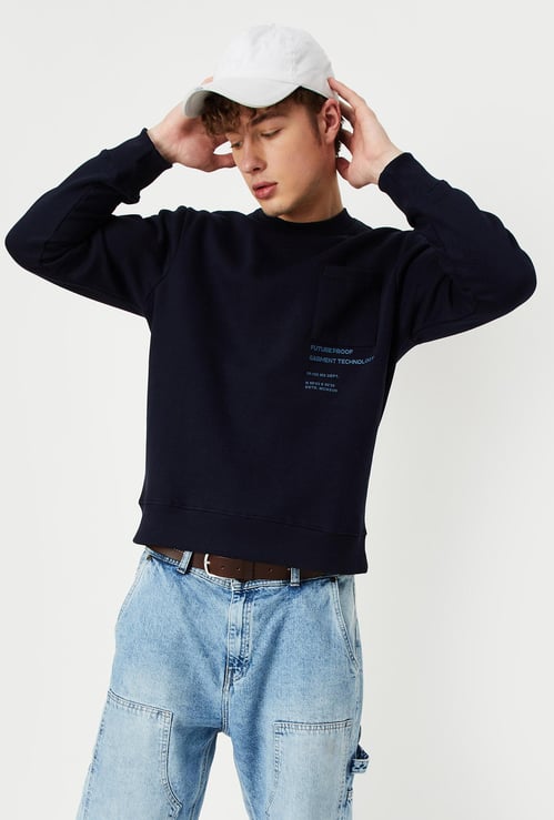 Men Solid Slim Fit Sweatshirt