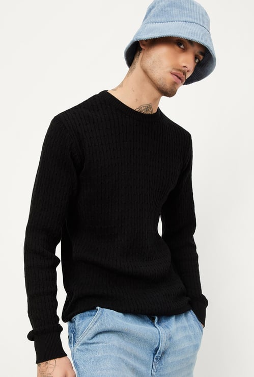 Men Slim Fit Knitted Sweater