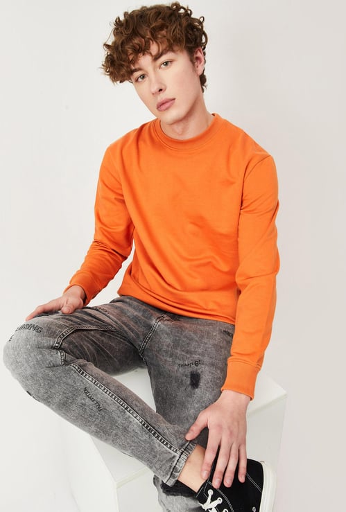 Men Slim Fit Solid Sweatshirt